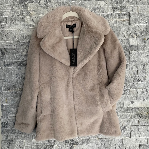 BNWT  Rachel Zoe SOFT Cozy Faux Fur Coat With Shawl Collar. - Picture 4 of 7